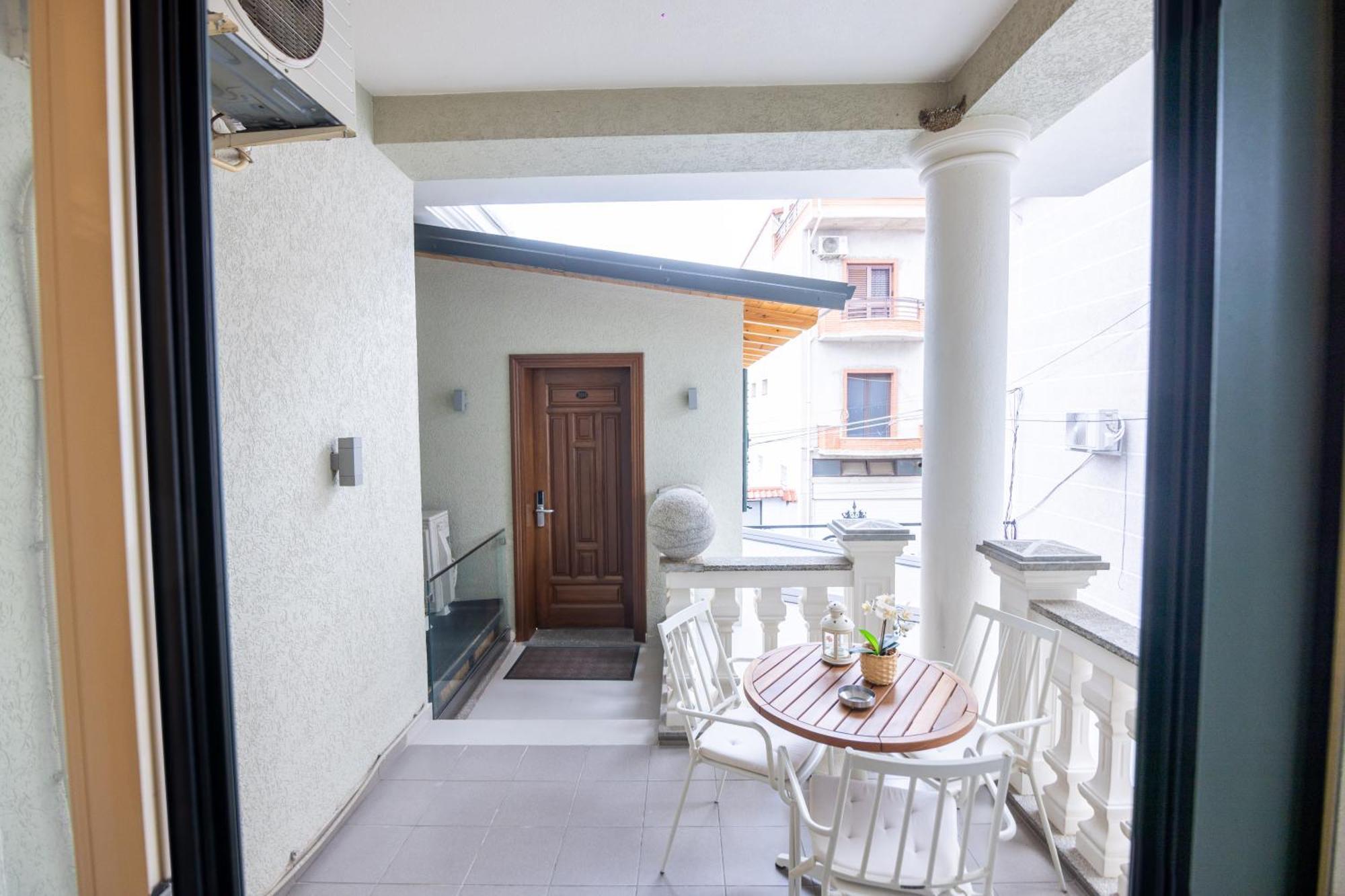 Villa Ester Korce Luaran gambar